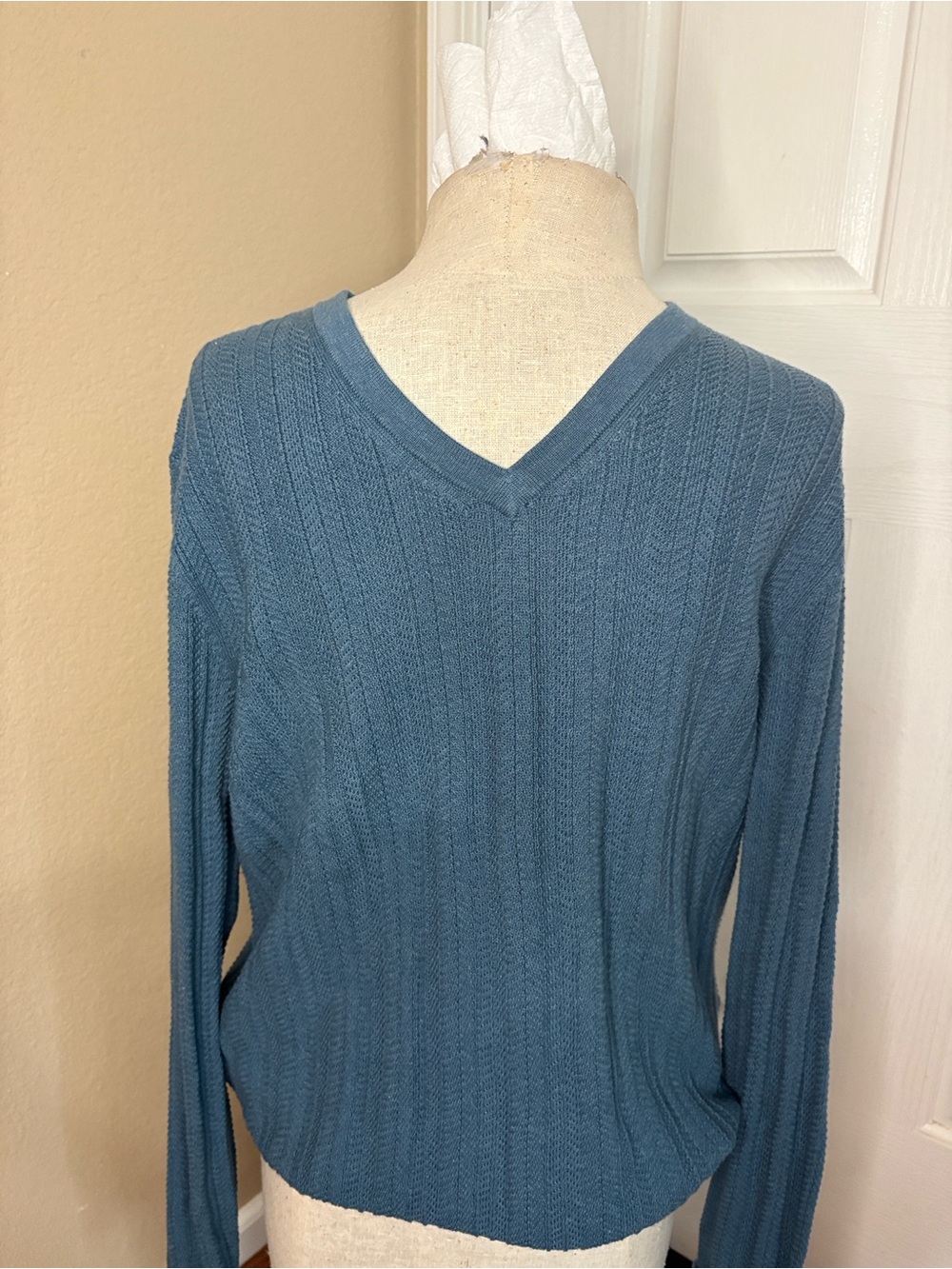 Lands’ End Men’s V-Neck Sweater Blue 100% Supima Cotton Size M